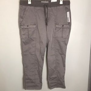 NWT Sonoma Mid Rise Capri Size 18